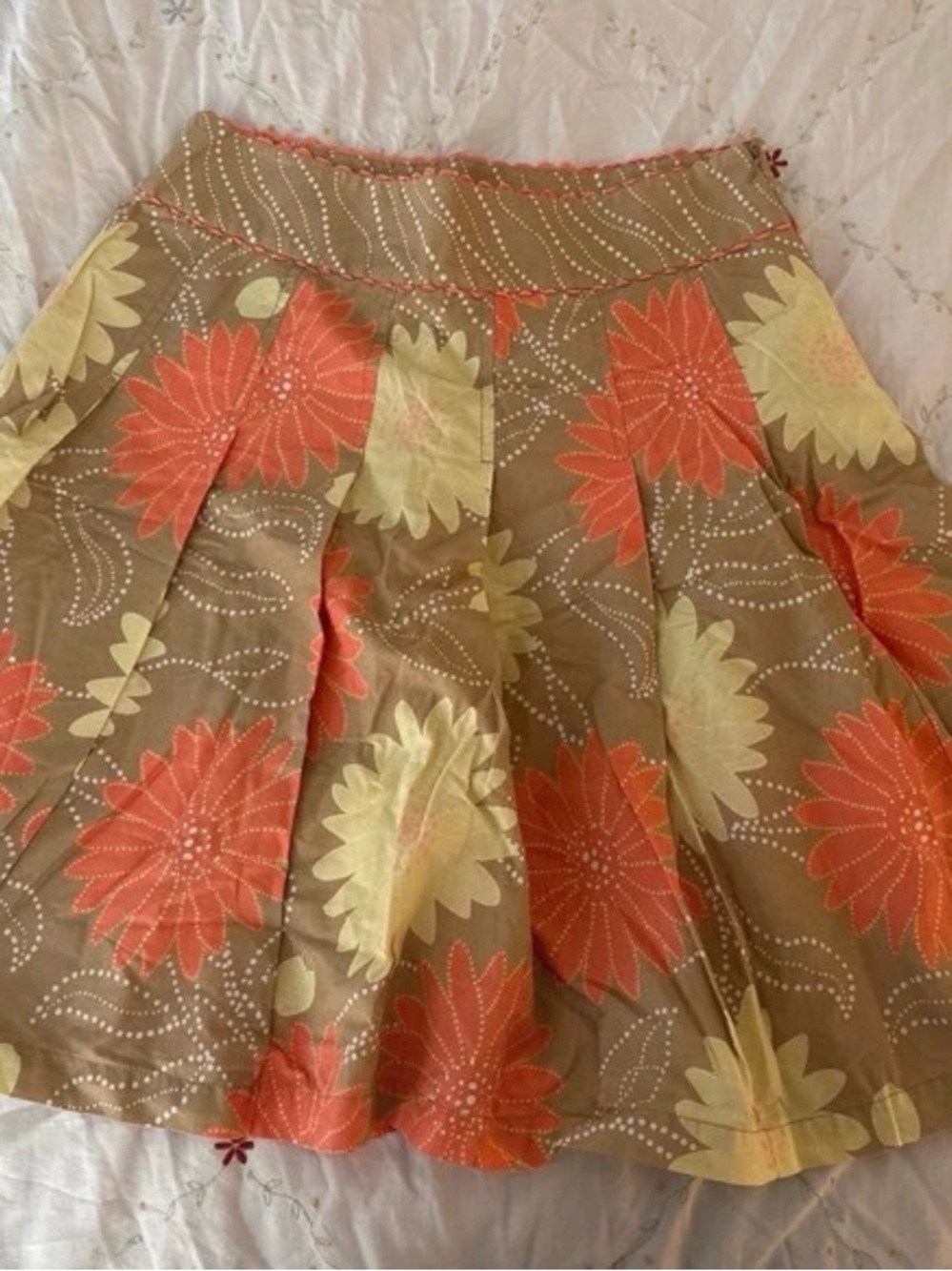 Liz Claiborne Floral Pleated A-Line Skirt in Brown, Orange, Yellow - Picture 2 of 4